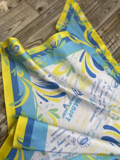 Дизайнерська хустка «Код нації» — My Scarf