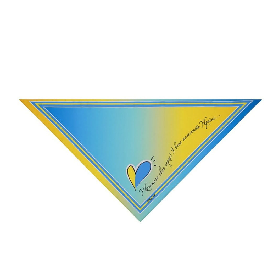 Дизайнерська трикутна косинка «З Україною в серці» — My Scarf